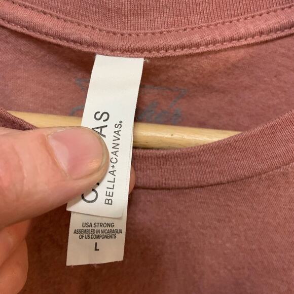 Austin,Texas softy souvenir line drawing t-shirt. Washed out red in a size L - Picture 4 of 6